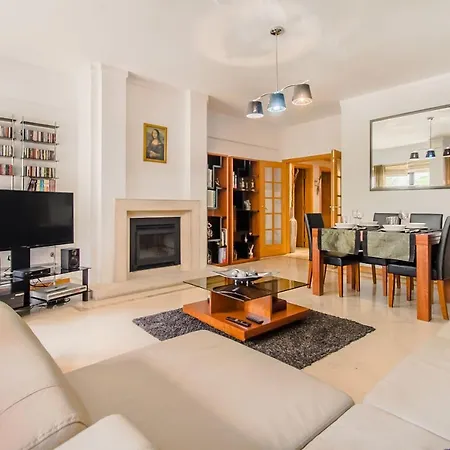 Place & Beyond Apartment Lisbon