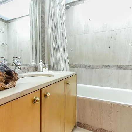 Place & Beyond Apartment *