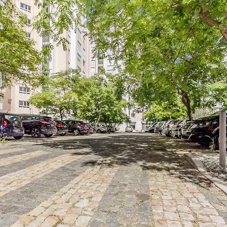 Place & Beyond Apartamento *