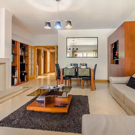 Place & Beyond Apartment Lissabon