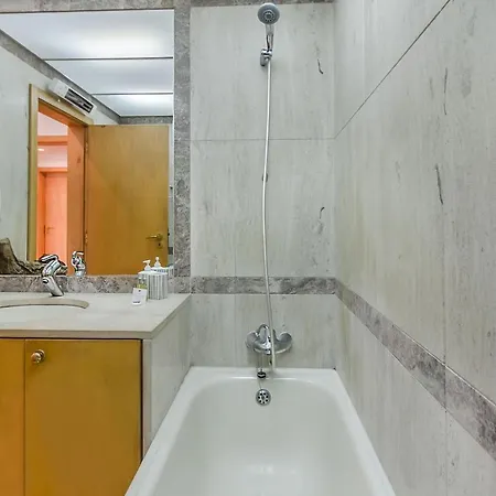 Place & Beyond Apartment *