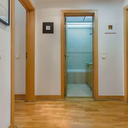 Place & Beyond Apartment Lissabon